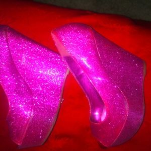 Glitter Rose Wedge